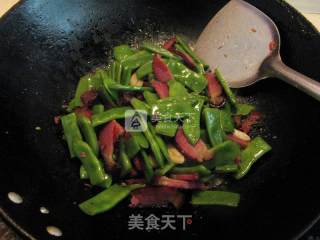 腊肉炒豆角的做法步骤：9
