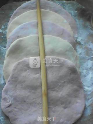 双色玫瑰馒头的做法步骤：3