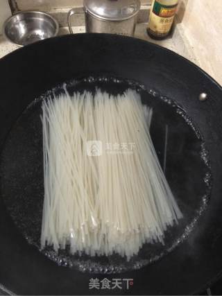 南昌炒粉的做法步骤：1