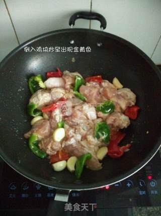 黄焖鸡的做法步骤：4