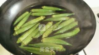 肉沫炒秋葵的做法步骤：3