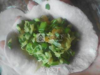 紫薯韭菜肉馅包子的做法步骤：5