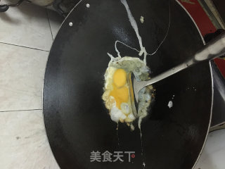 鸡蛋炒辣椒的做法步骤：2