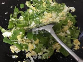 鸡蛋炒辣椒的做法步骤：5