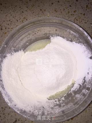 蜜红豆戚风蛋糕卷的做法步骤：3