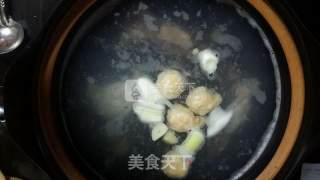 海鲜砂锅面的做法步骤：2