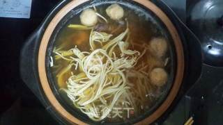 海鲜砂锅面的做法步骤：4