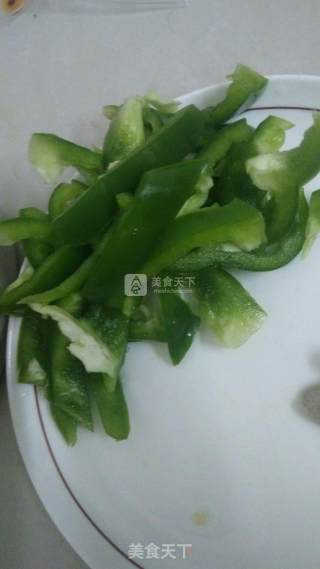 猪腰炒青椒的做法步骤：5