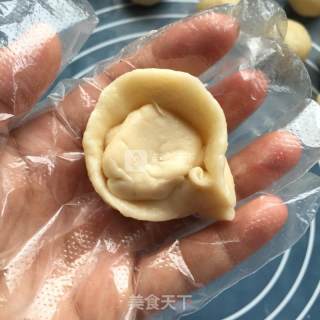 蛋黄酥的做法步骤：6