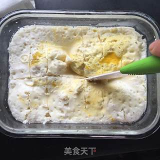 饭遭殃～麻油咸蛋白的做法步骤：2