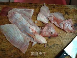 夏季最开胃-酸酸甜甜松鼠鱼的做法步骤：1