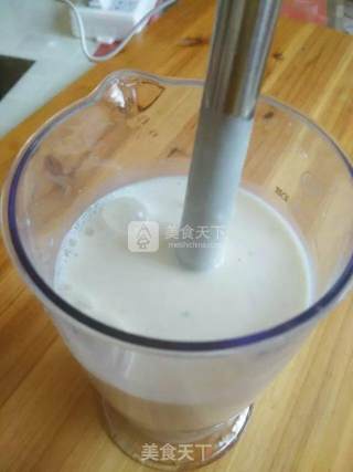萌萌哒的黑白配早餐饮品【香蕉奶昔】的做法步骤：6