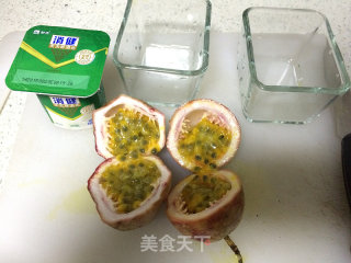 酸奶百香果VS蜂蜜百香果茶的做法步骤：1