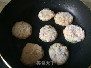 芦笋土豆饼的做法步骤：10