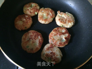 芦笋土豆饼的做法步骤：11