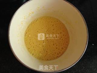 【手工美食】缤纷水果小纸杯的做法步骤：2