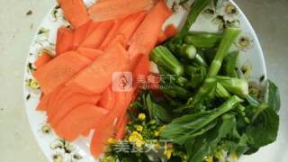 虾仁滑蛋的做法步骤：2
