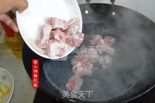 黄花菜土豆胡萝卜煲排骨汤的做法步骤：8
