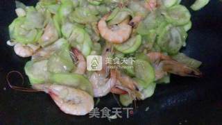 鲜虾丝瓜蛋汤的做法步骤：5