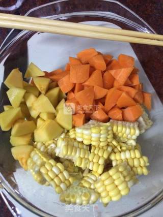 蔬菜汤的做法步骤：1