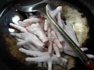 香糟凤爪的做法步骤：2