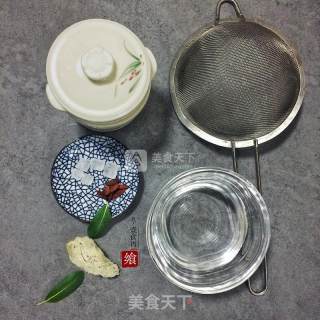 冰糖燕窝的做法步骤：1