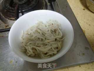银鱼烹蛋的做法步骤：2