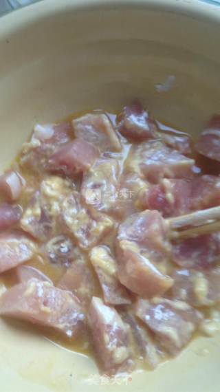 菠萝肉的做法步骤：3