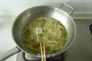 酸汤牛肉的做法步骤：8