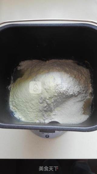 亚麻籽土司--面包机版的做法步骤：1