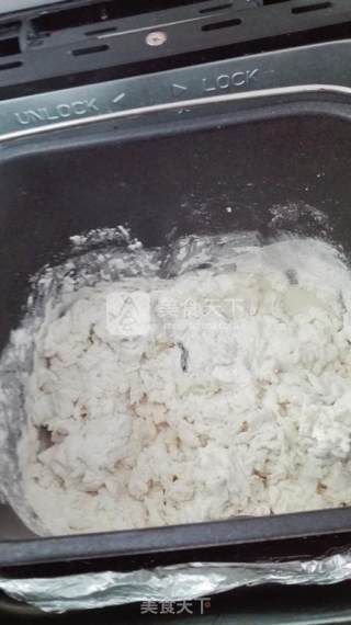 亚麻籽土司--面包机版的做法步骤：2