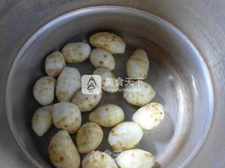 精火腿圆白菜芋艿子汤的做法步骤：4