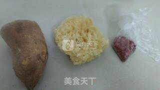 红薯银耳羹的做法步骤：1
