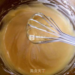 乳酪戚风纸杯小蛋糕（附加奶油霜裱花制作）的做法步骤：4