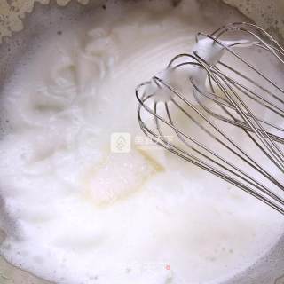 乳酪戚风纸杯小蛋糕（附加奶油霜裱花制作）的做法步骤：5