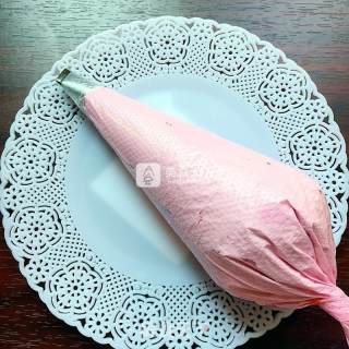乳酪戚风纸杯小蛋糕（附加奶油霜裱花制作）的做法步骤：22