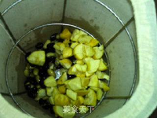 栗子黑黄豆浆的做法步骤：11