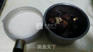 香菇糯米烧麦的做法步骤：1