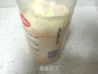 自制果肉酸奶的做法步骤：3
