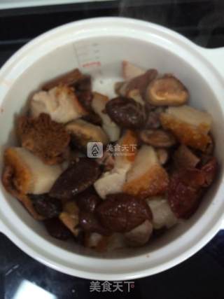 烧肉炆菇的做法步骤：3