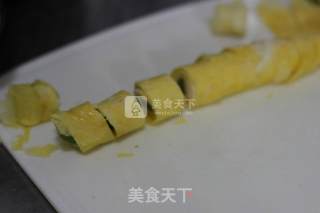 芦笋鸡蛋卷棒棒糖的做法步骤：7