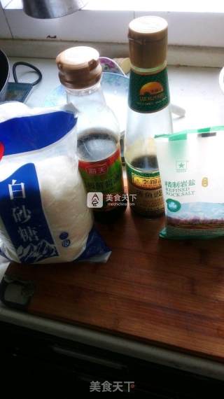 西芹冬瓜烧肉丸的做法步骤：1
