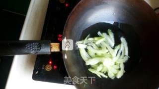 西芹冬瓜烧肉丸的做法步骤：3