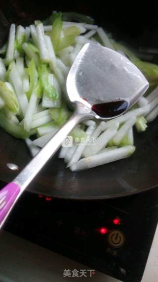 西芹冬瓜烧肉丸的做法步骤：5