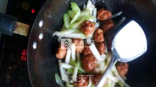 西芹冬瓜烧肉丸的做法步骤：6