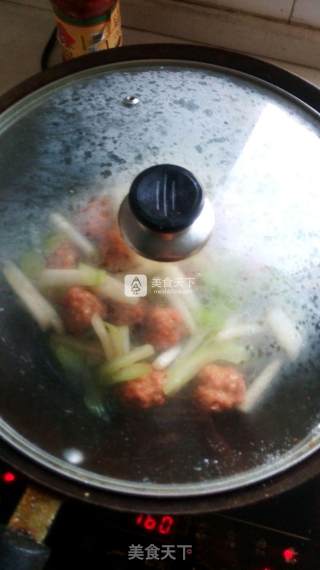 西芹冬瓜烧肉丸的做法步骤：8