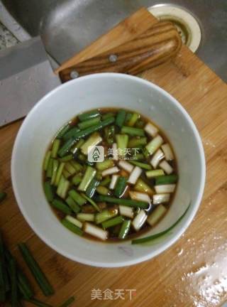 芹菜沙丁鱼的做法步骤：2