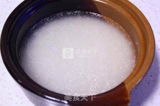 腊肉煲仔饭的做法步骤：1