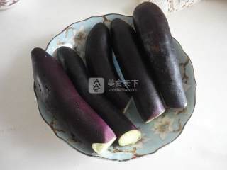 东北酱茄子的做法步骤：1