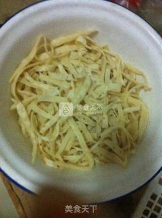 自制饼丝之炒饼丝的做法步骤：4